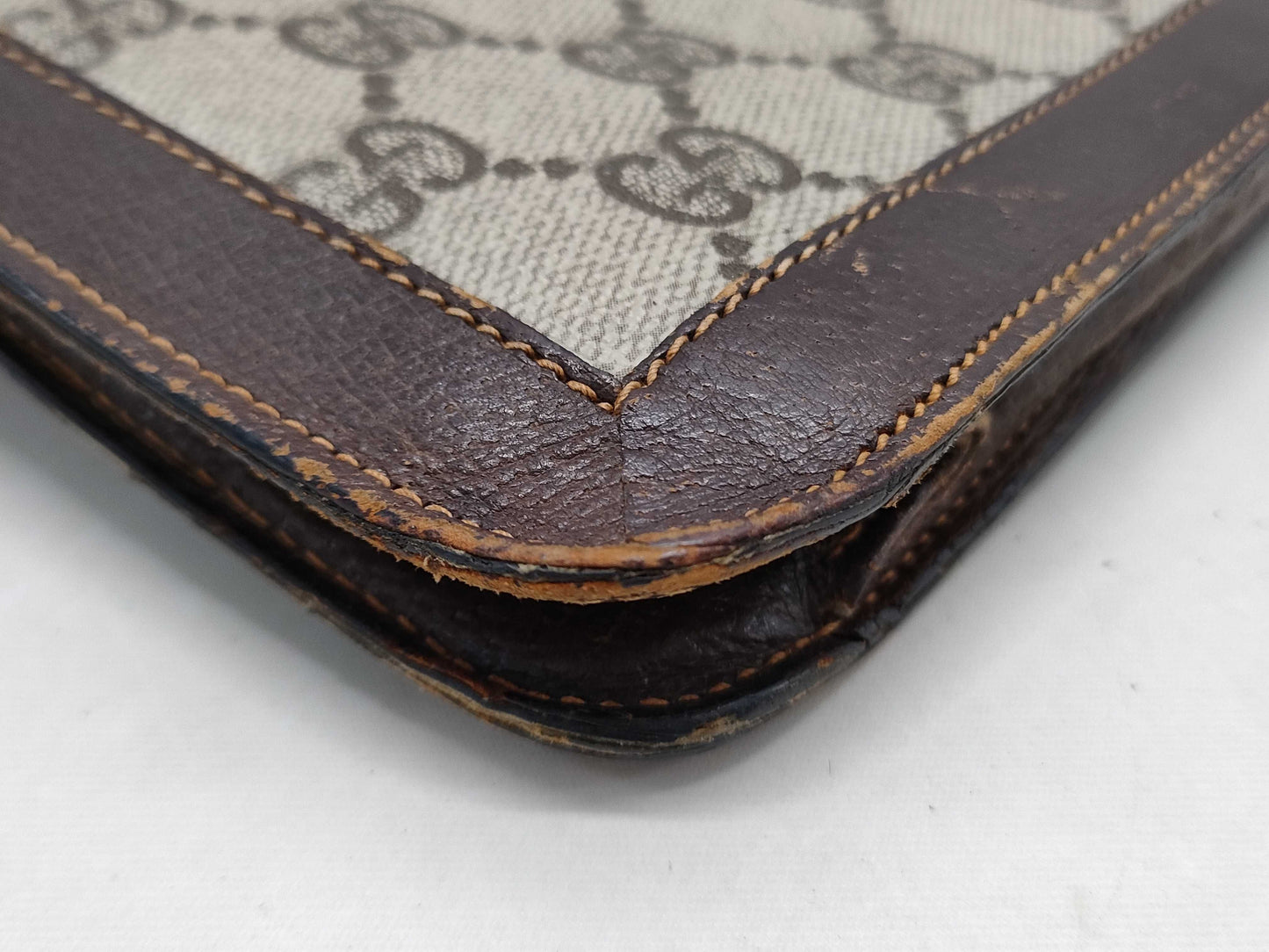 GUCCI GG Supreme Sherry Shoulder Bag