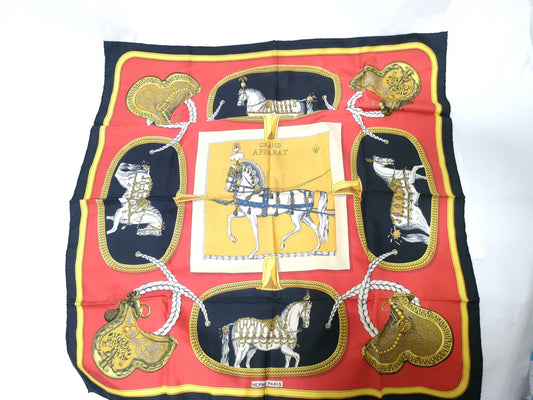 HERMES Carré Carré 90 Grand Apparel Scarf