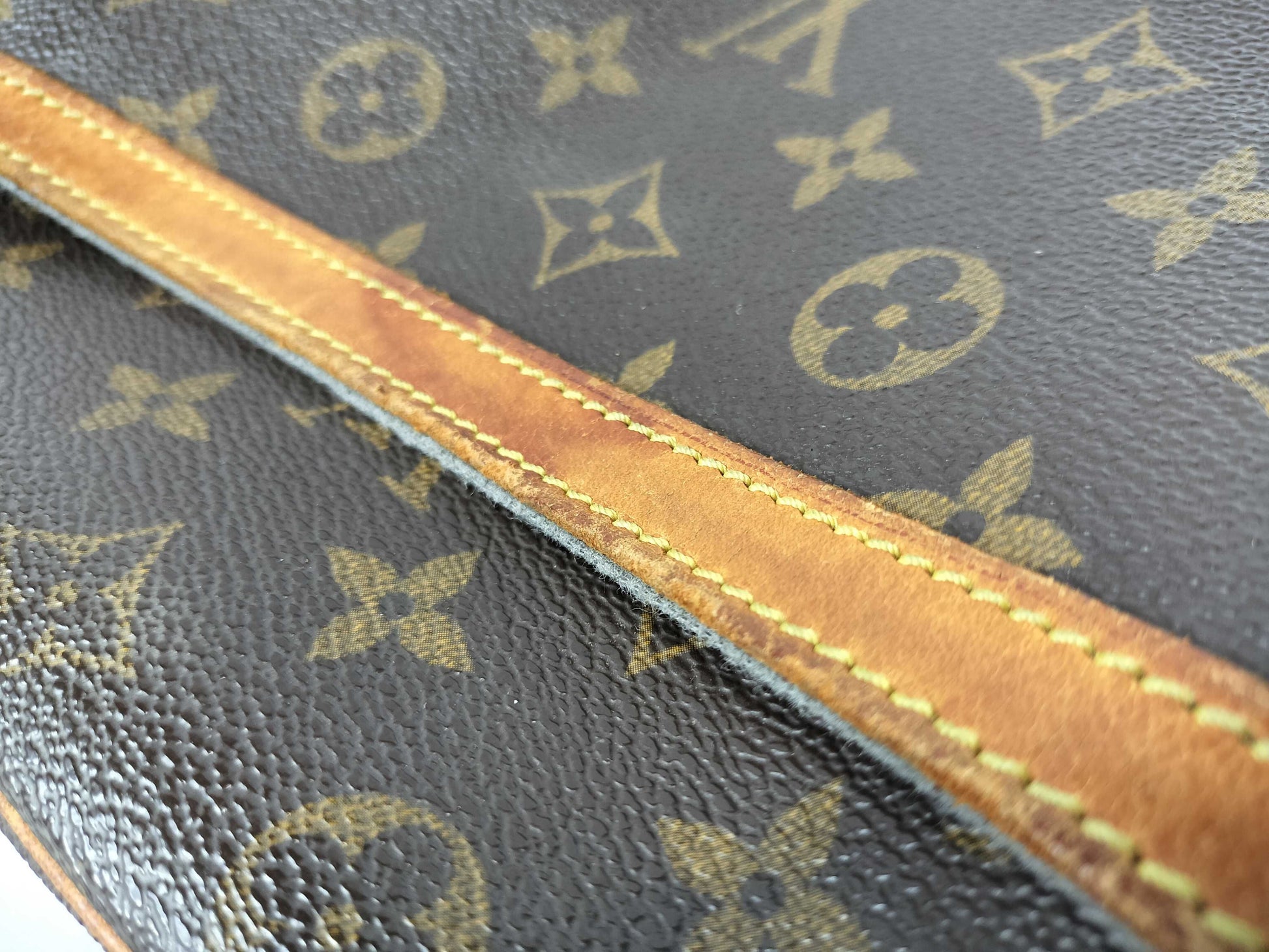 LOUIS VUITTON NO0051 Monogram M51221 Blois Shoulder Bag