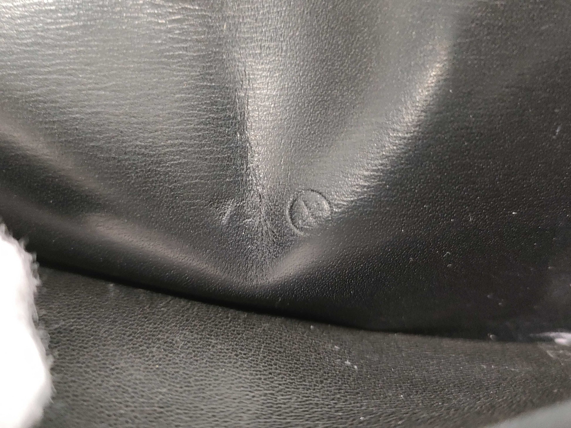 HERMES Saumur Diane calfskin black wallet