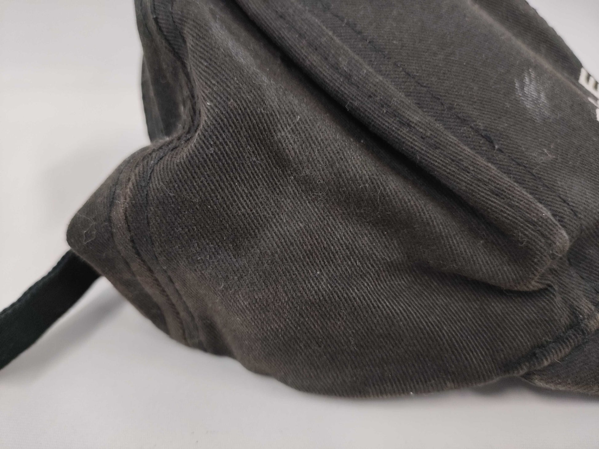 BALENCIAGA logo cap and other accessories