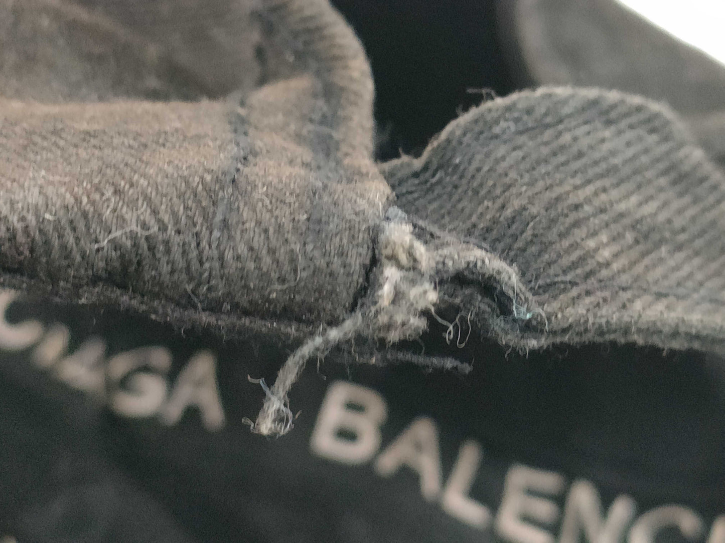 BALENCIAGA logo cap and other accessories