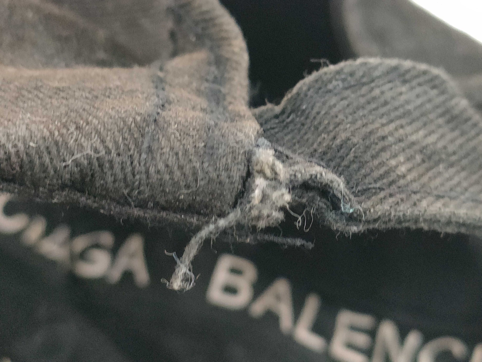 BALENCIAGA logo cap and other accessories