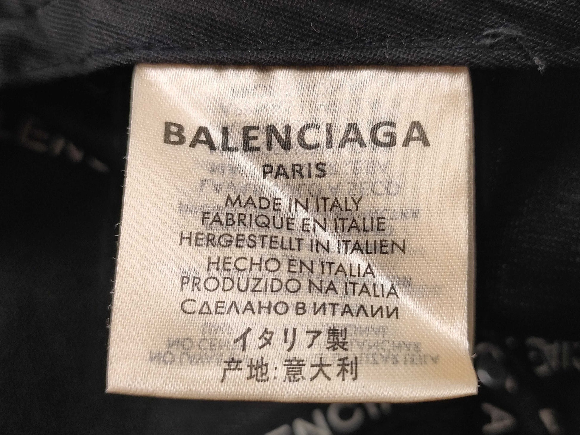 BALENCIAGA logo cap and other accessories