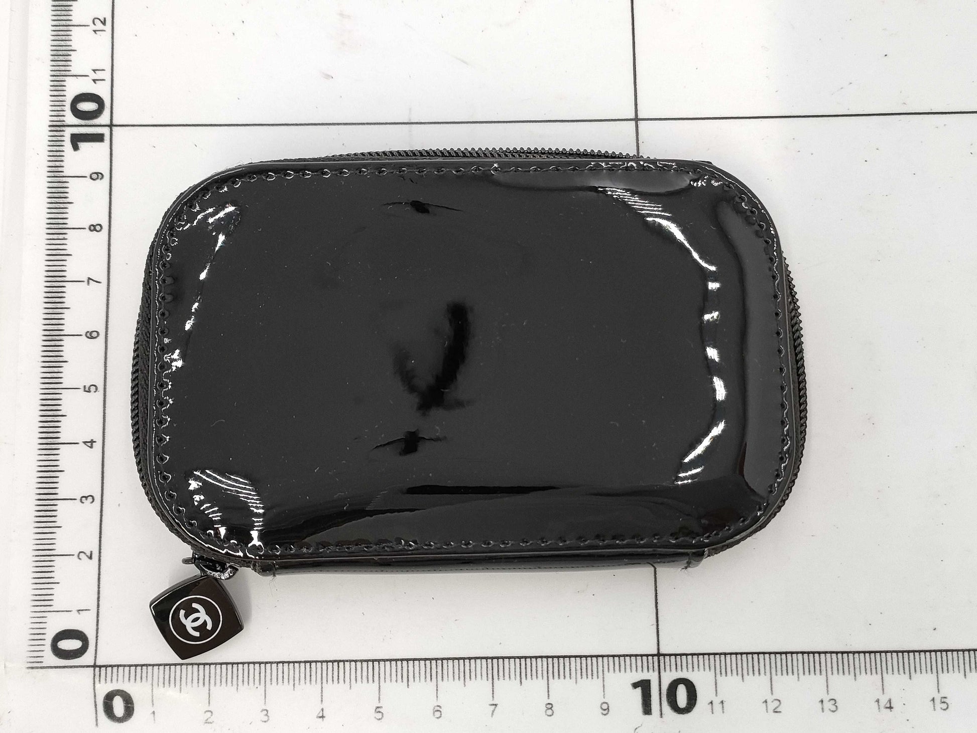 CHANEL N5 pouch and other accessories