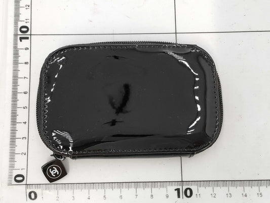 CHANEL N5 pouch and other accessories