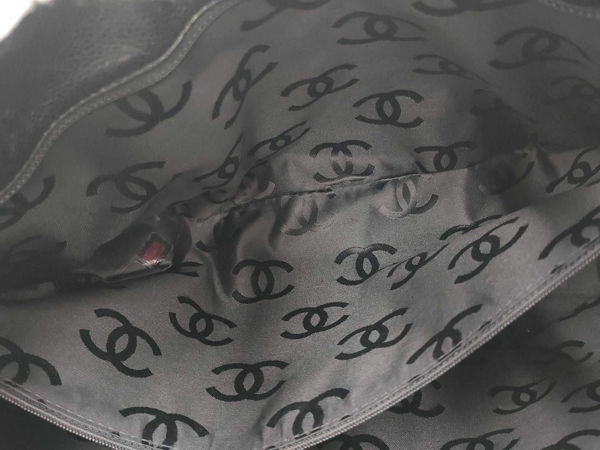 CHANEL Caviar Skin Coco Mark Tote Bag / No. 7 Tote Bag