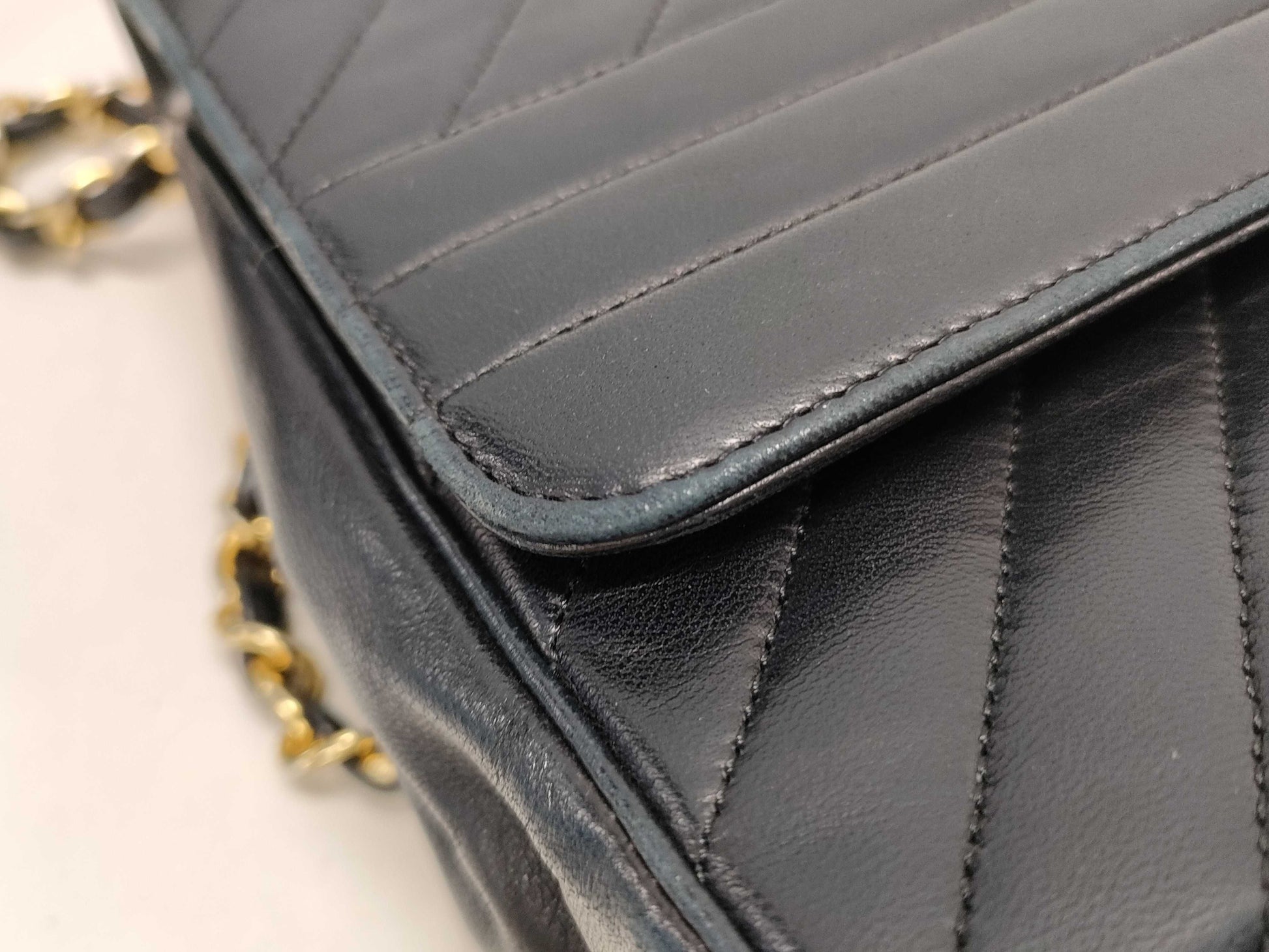 CHANEL Lambskin Mademoiselle/Push Lock/Chain Shoulder Bag