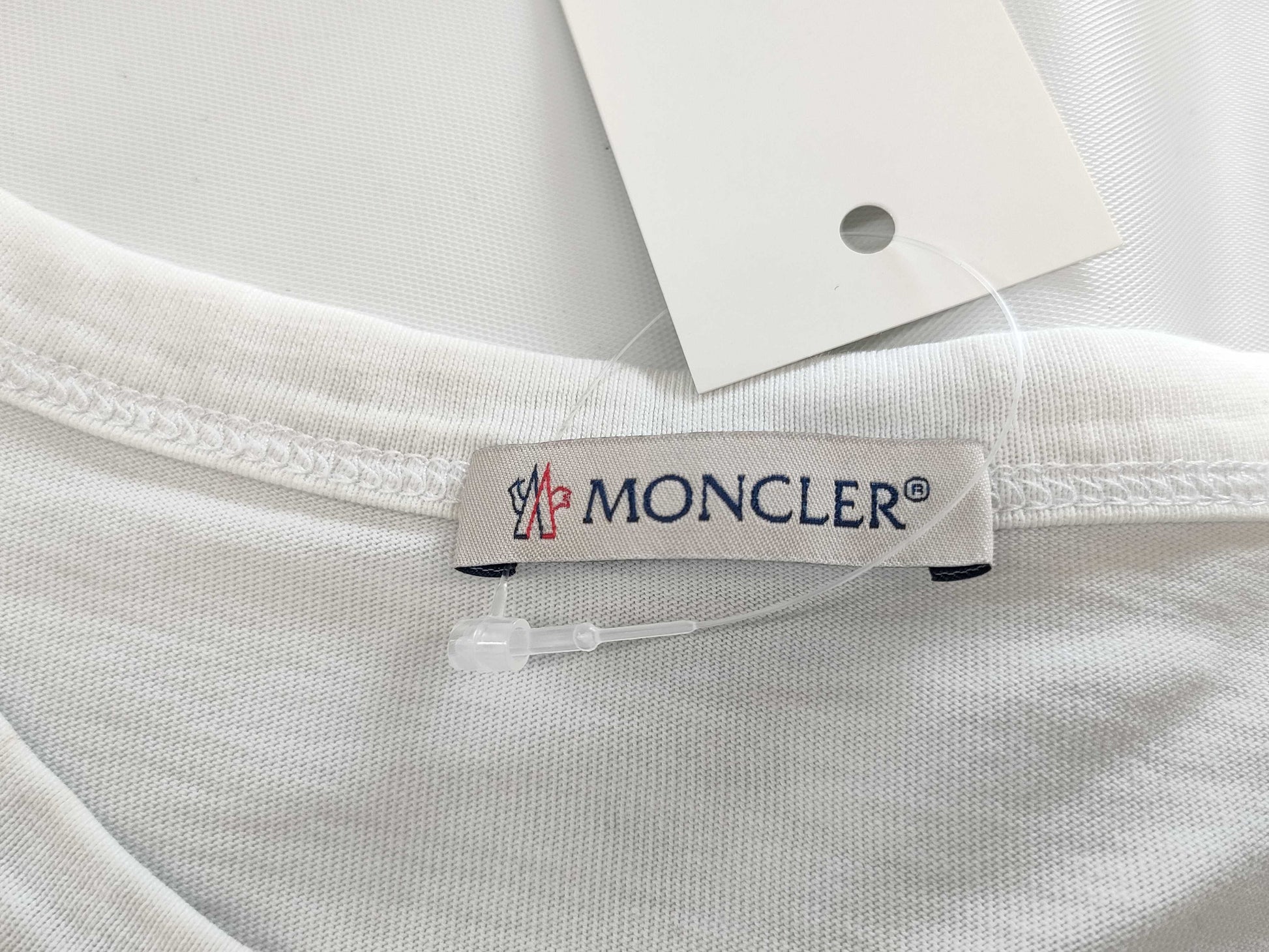 MONCLER T-shirt White L T-shirt