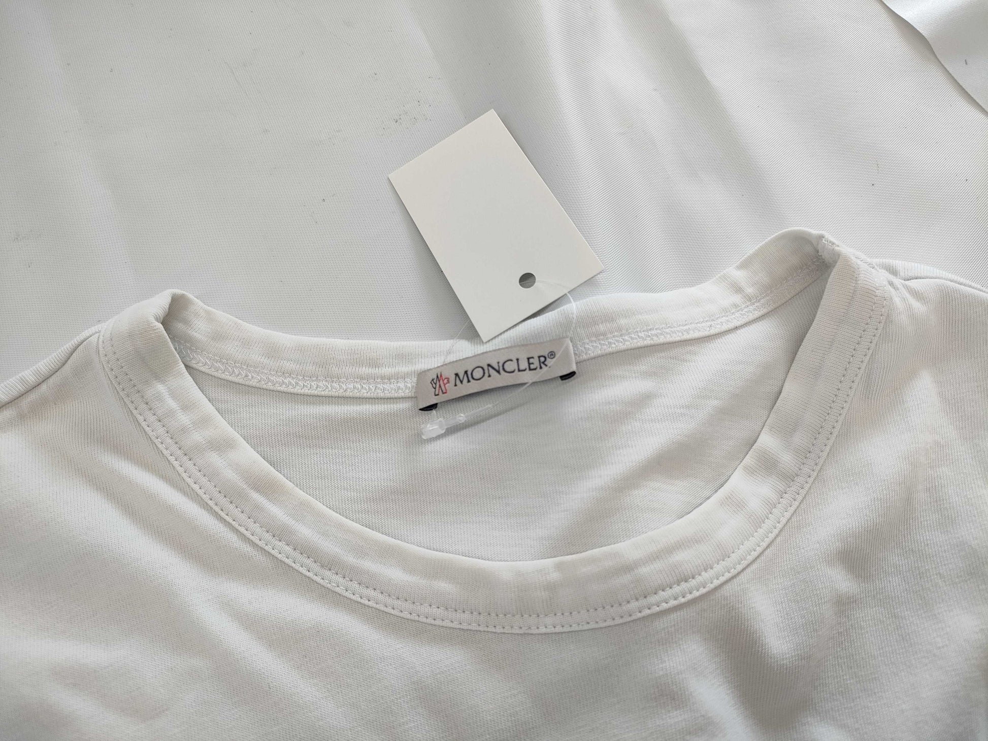 MONCLER T-shirt White L T-shirt