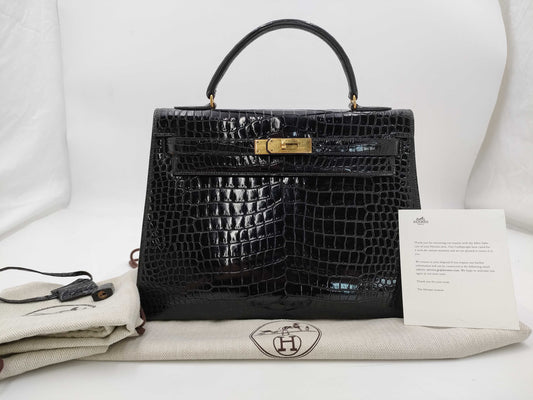 HERMES Kelly 32 Black Crocodile Leather Handbag with Gold Hardware and 〇I Stamp
