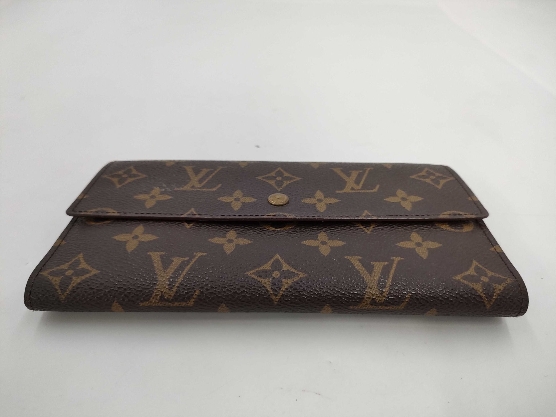 LOUIS VUITTON Monogram Tresor International Wallet