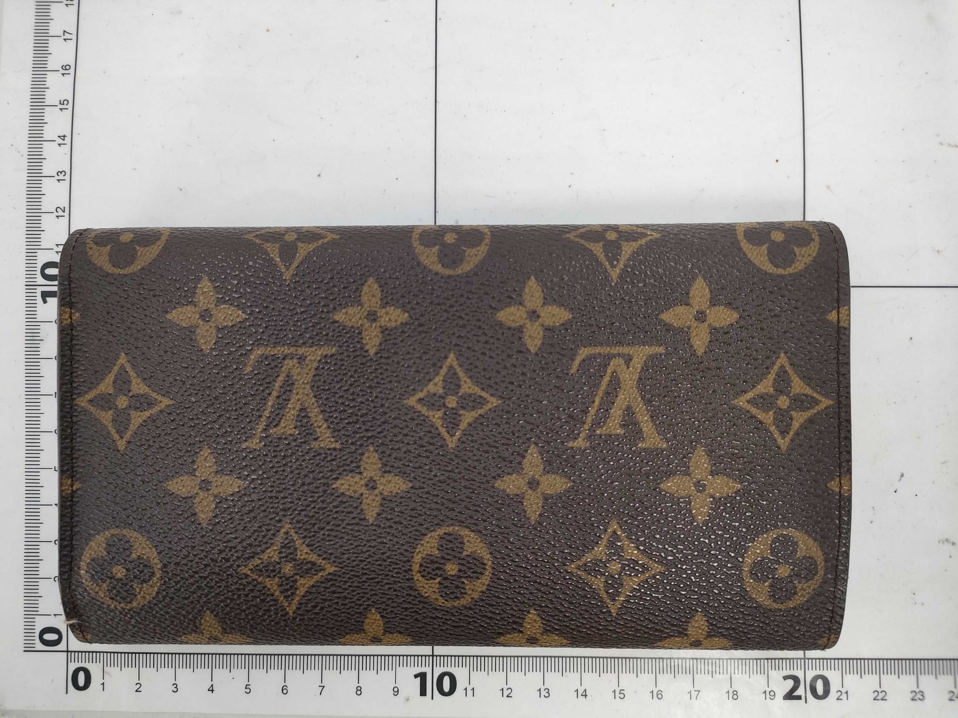 LOUIS VUITTON Monogram Tresor International Wallet
