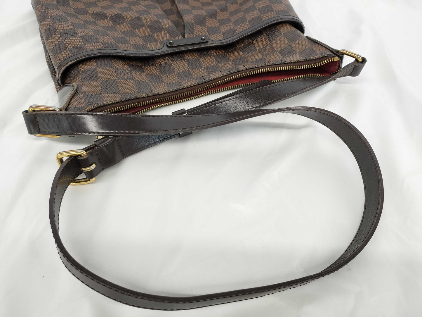 LOUIS VUITTON Damier Bloomsbury Shoulder Bag with Surface Cracks