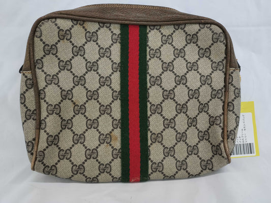 GUCCI GG Supreme Sherry Second Bag Pouch