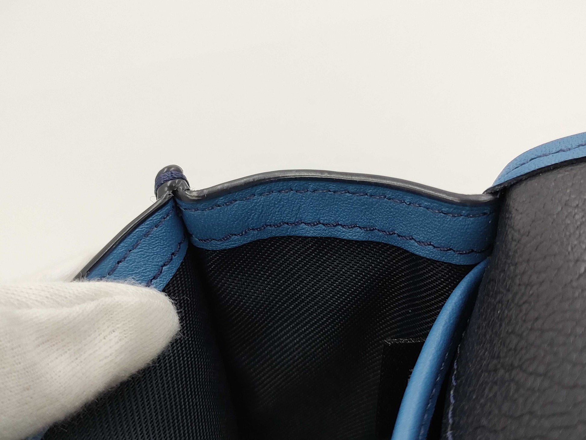 COACH 57325 / Turnlock / Leather Shoulder Bag Shoulder Bag