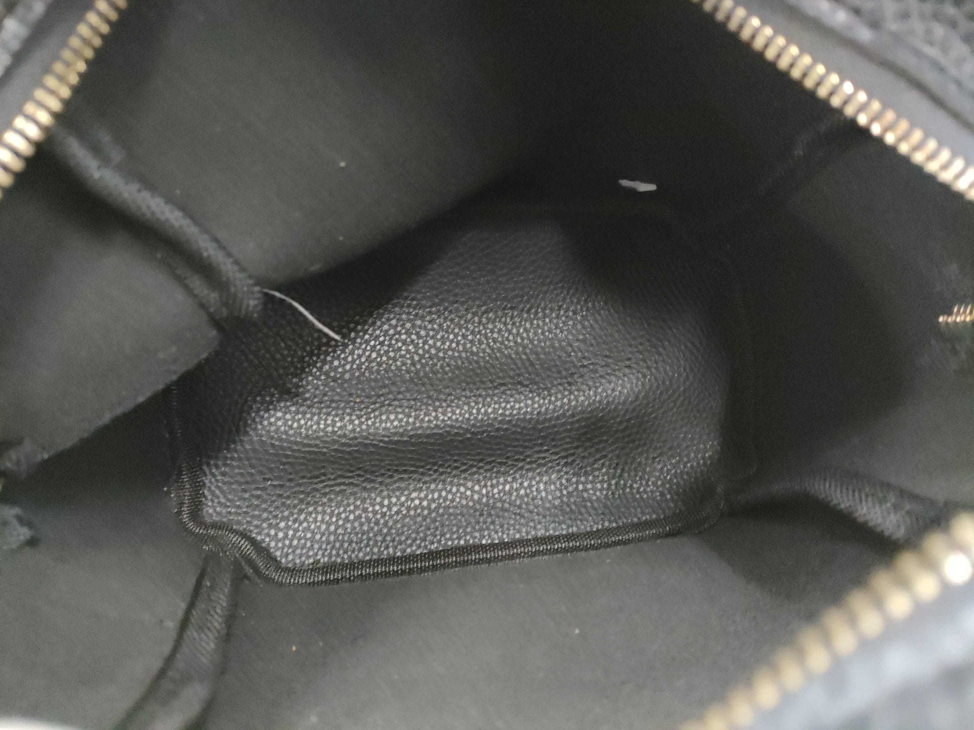 5-piece handbag set including Coach, Samantha Thavasa, Burberry, etc.