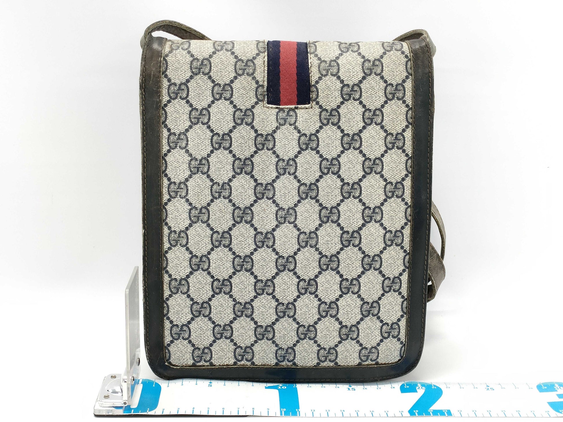 GUCCI GG Supreme Shoulder Bag