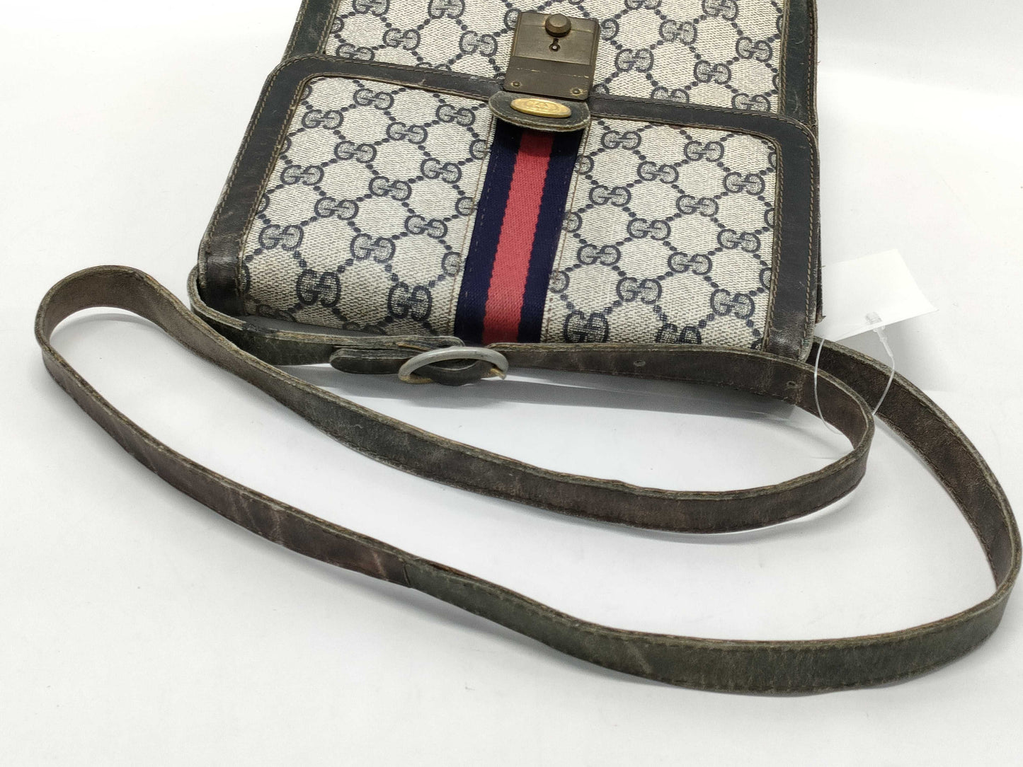 GUCCI GG Supreme Shoulder Bag