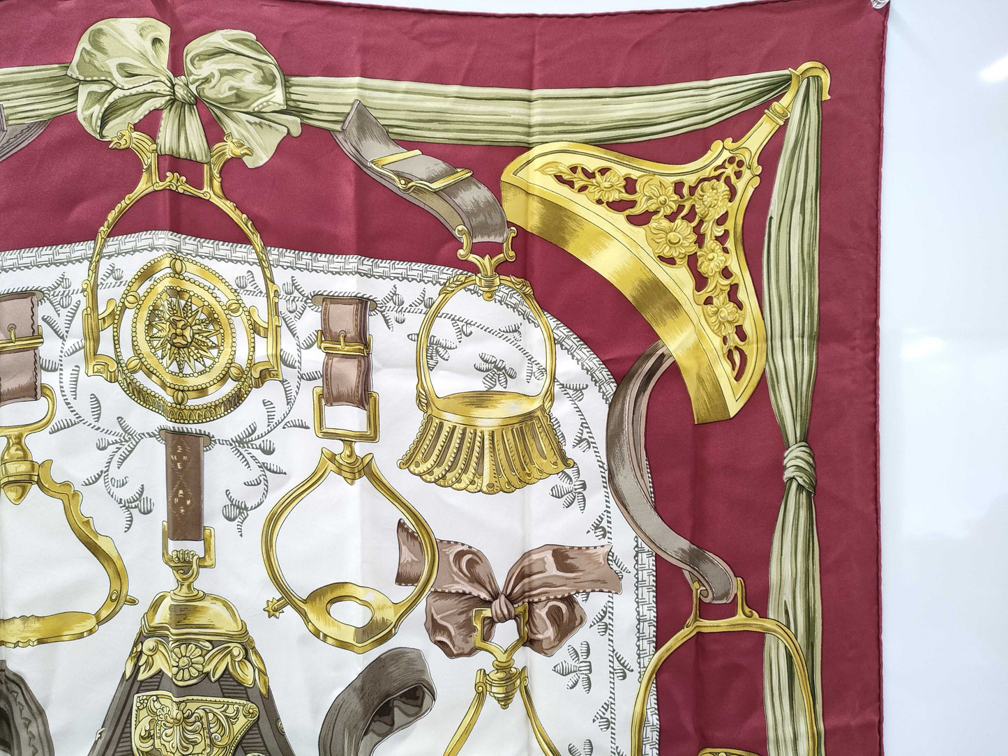 HERMES Carre 90 ETRIERS Scarf