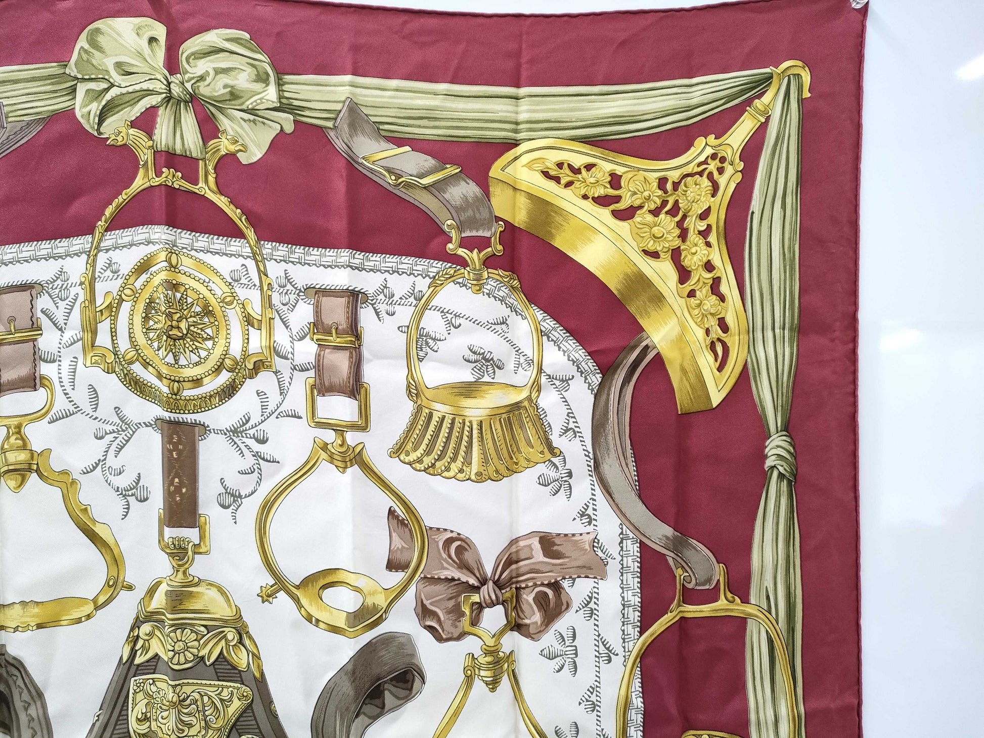 HERMES Carre 90 ETRIERS Scarf