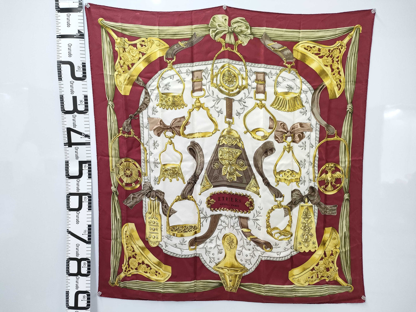 HERMES Carre 90 ETRIERS Scarf