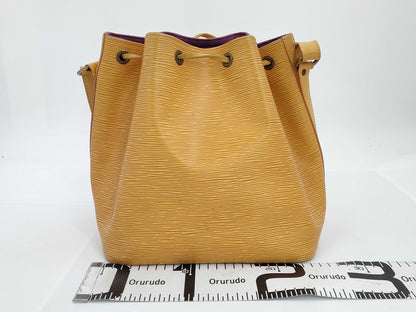 LOUIS VUITTON AR0995 Epi Petit Noe Shoulder Bag