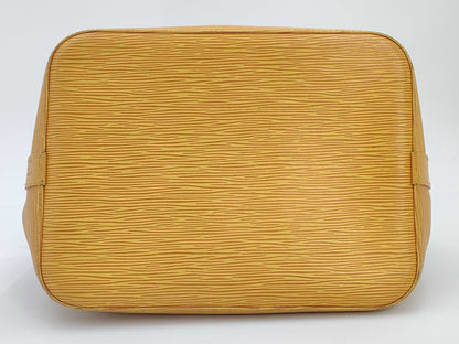 LOUIS VUITTON AR0995 Epi Petit Noe Shoulder Bag