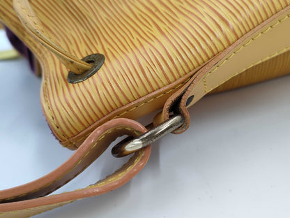 LOUIS VUITTON AR0995 Epi Petit Noe Shoulder Bag