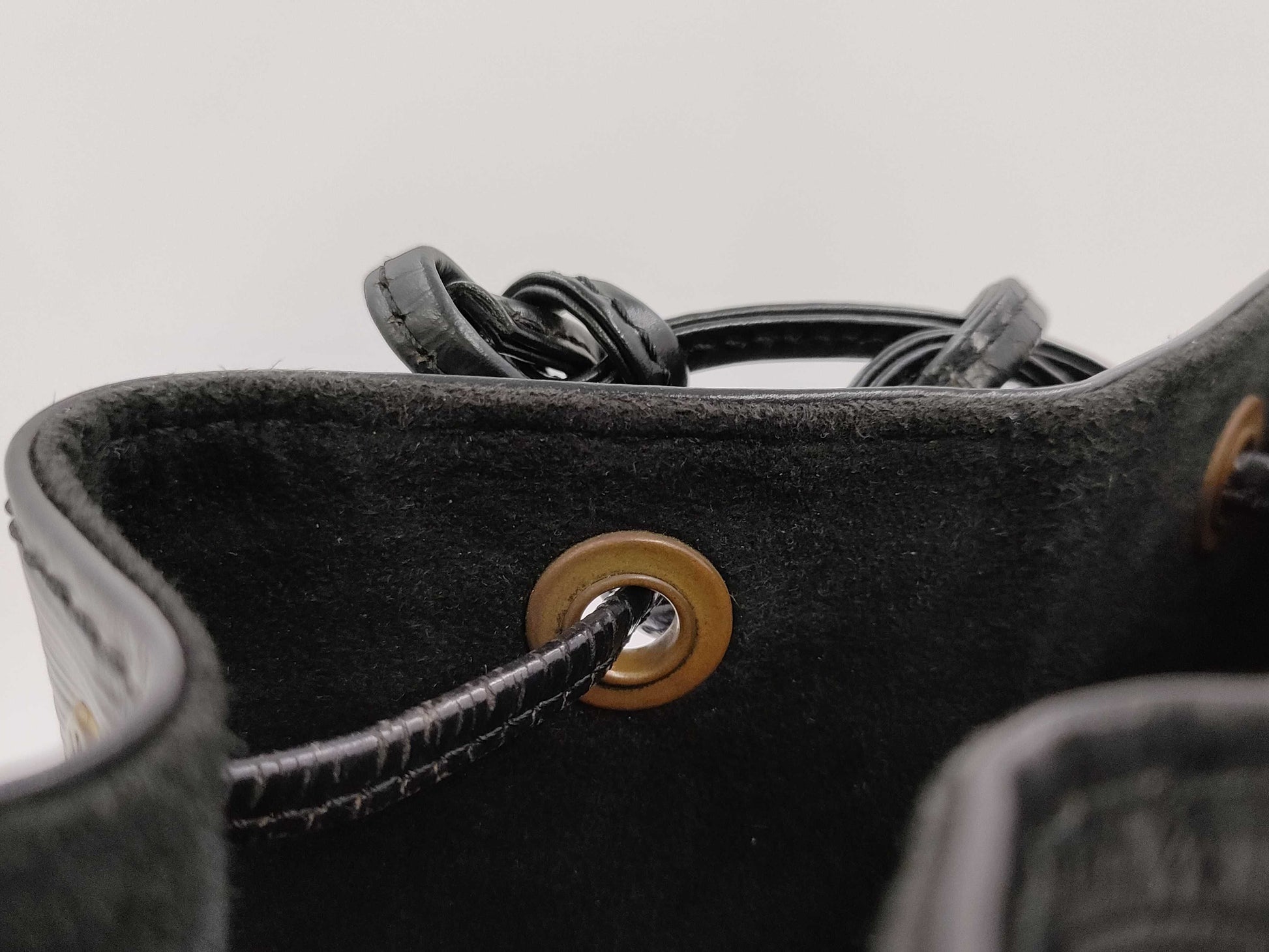 LOUIS VUITTON VI0973 Epi Noe Shoulder Bag