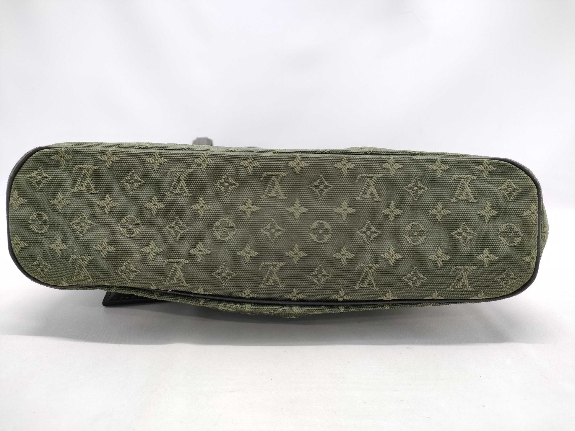 LOUIS VUITTON Monogram Mini Lucille PM Handbag