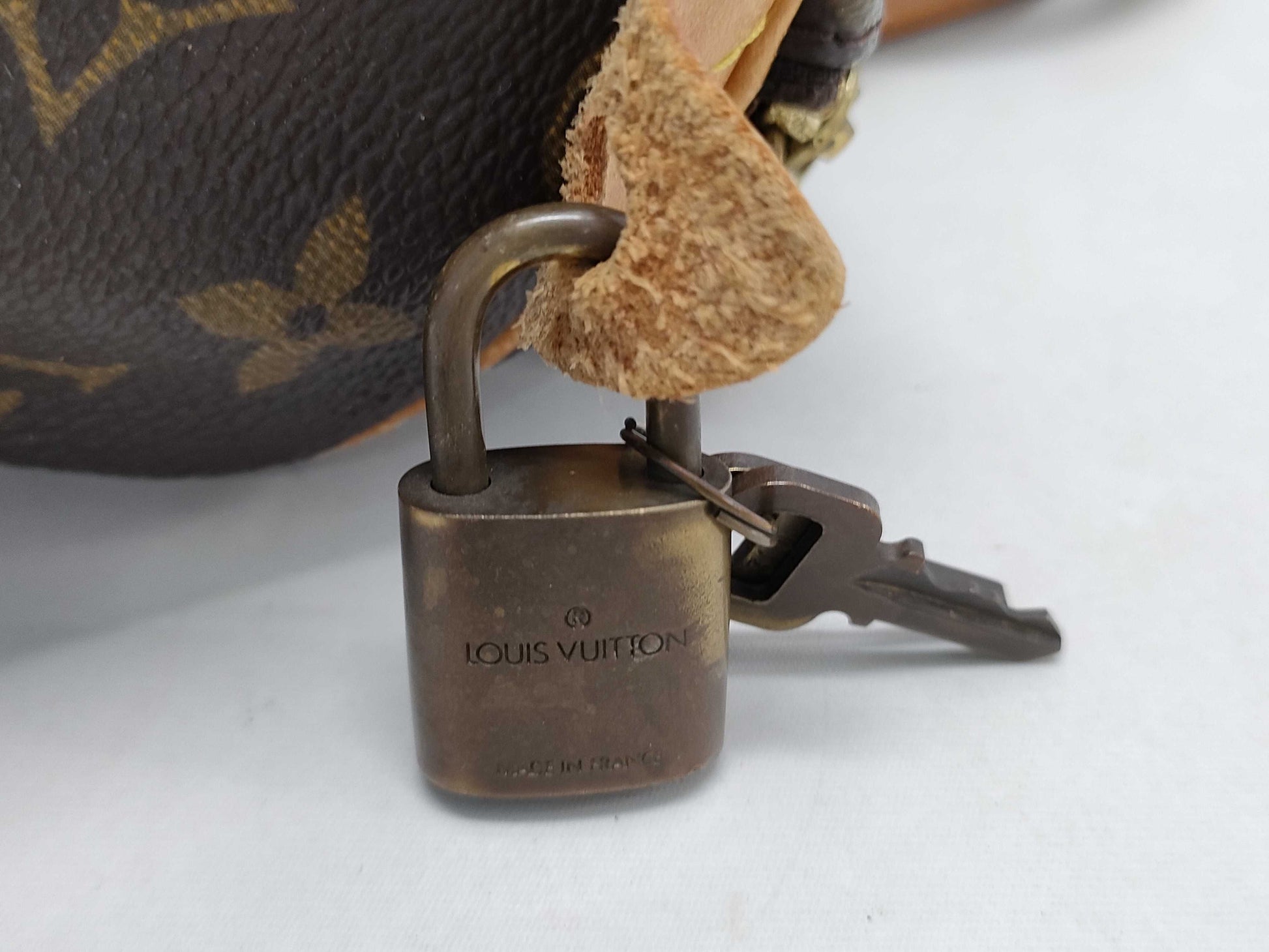 LOUIS VUITTON Monogram M41109 Speedy 25 Handbag