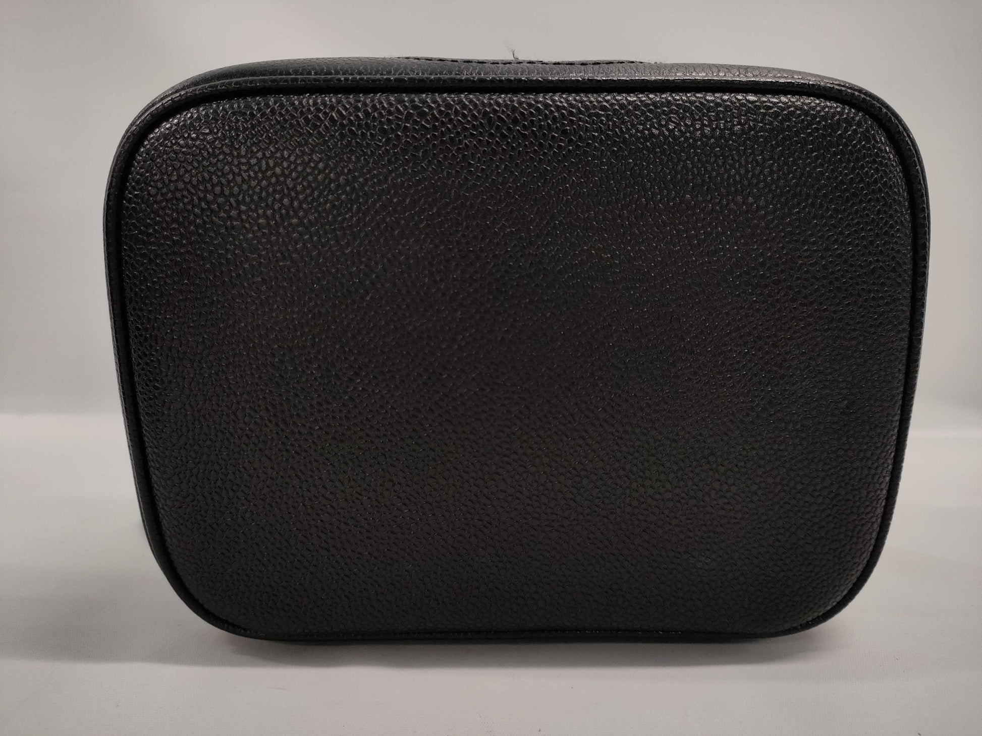 CHANEL Caviar Skin Horizontal Vanity Pouch / 3322498