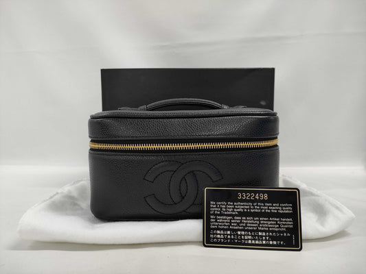 CHANEL Caviar Skin Horizontal Vanity Pouch / 3322498