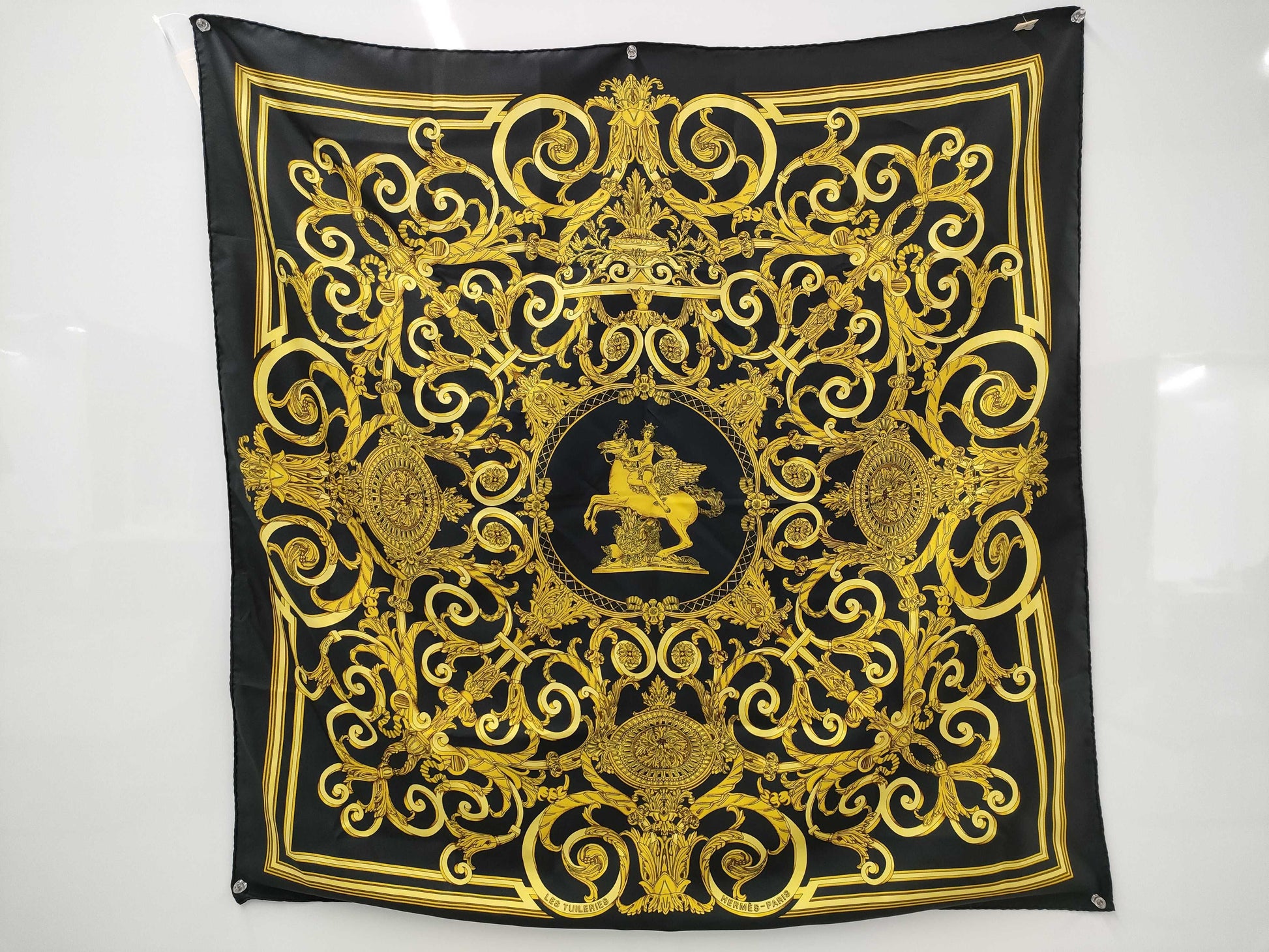 HERMES Carre Navy/Scarf