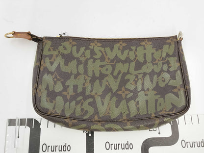 LOUIS VUITTON AR0061 Monogram Accessoires Graffiti Pouch
