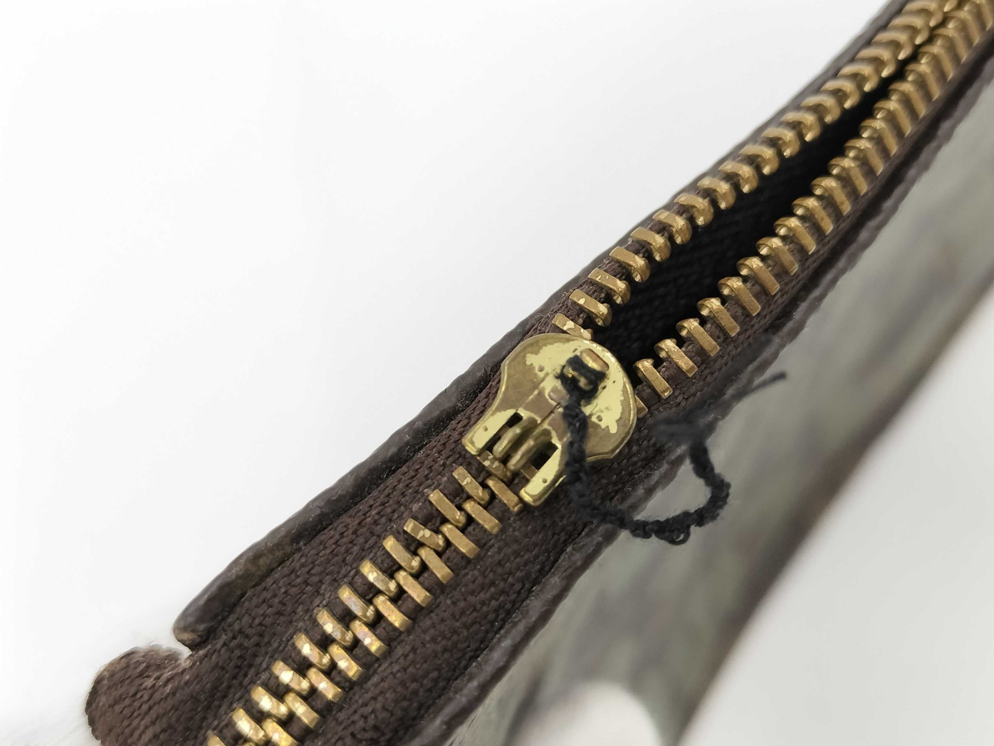 LOUIS VUITTON AR0061 Monogram Accessoires Graffiti Pouch