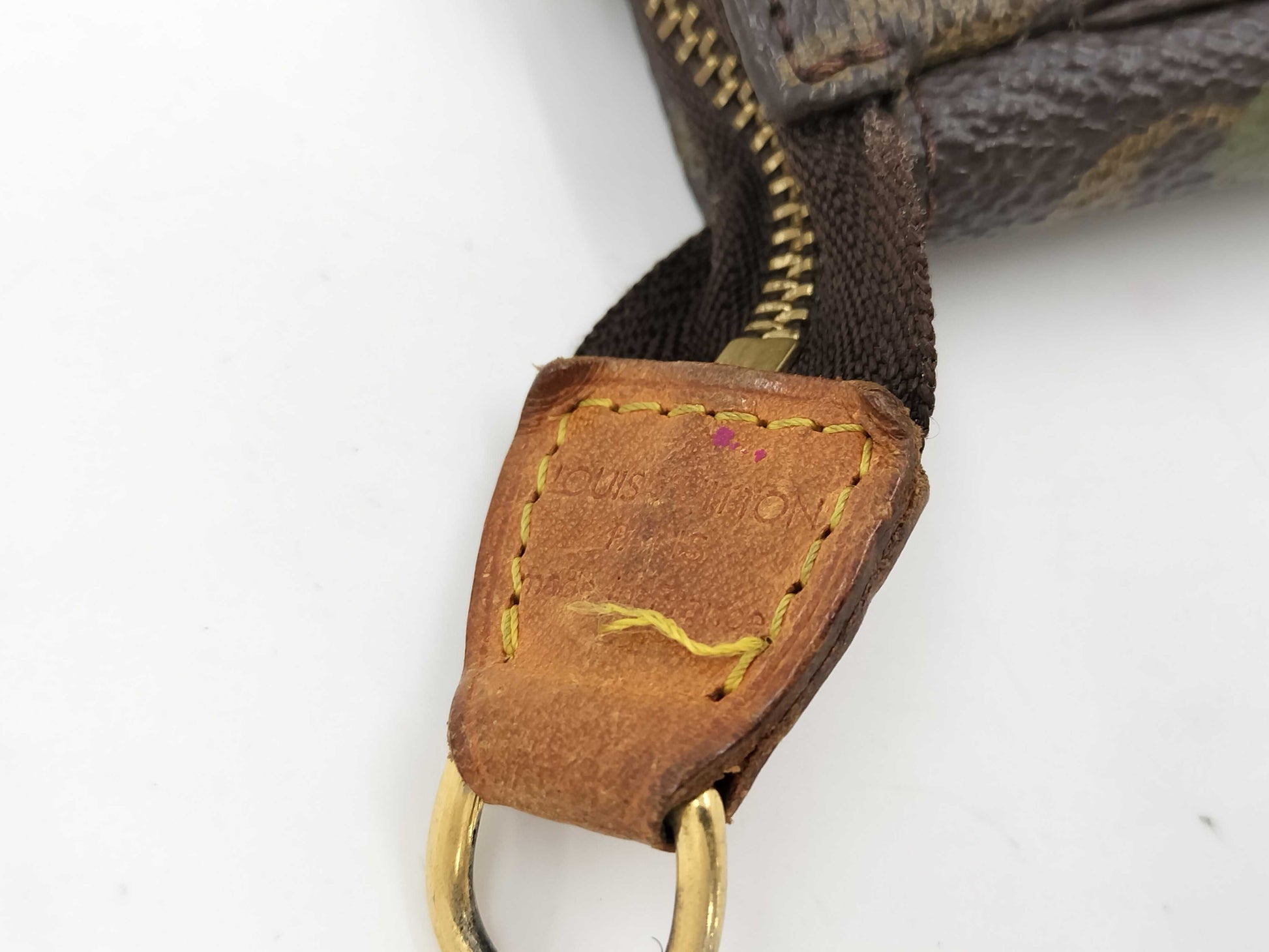 LOUIS VUITTON AR0061 Monogram Accessoires Graffiti Pouch