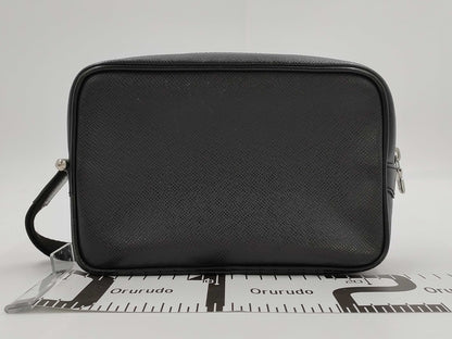 LOUIS VUITTON Taiga Karuga Second Bag M30812 Second Bag