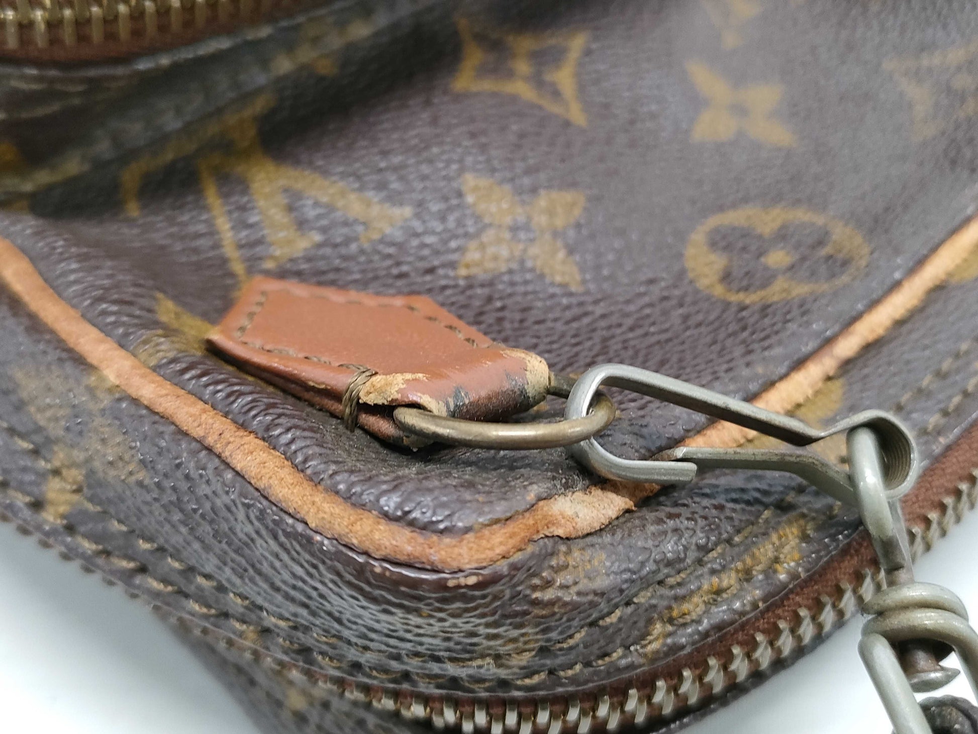 LOUIS VUITTON Monogram Old Amazon Shoulder Bag