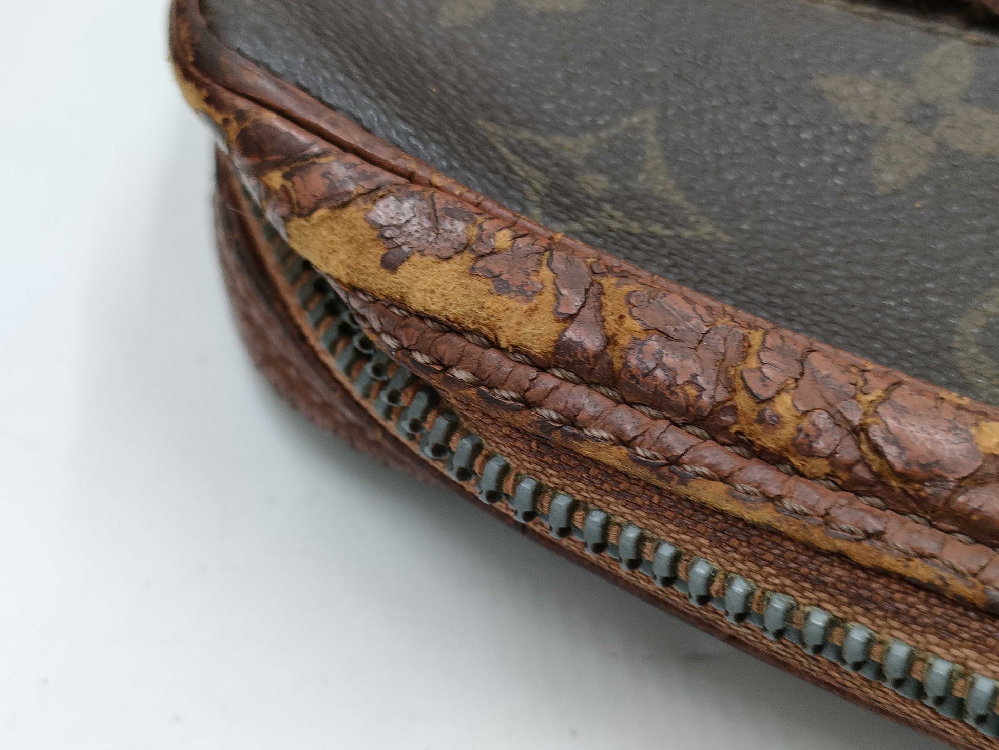LOUIS VUITTON Monogram Prima Classe and other second bags