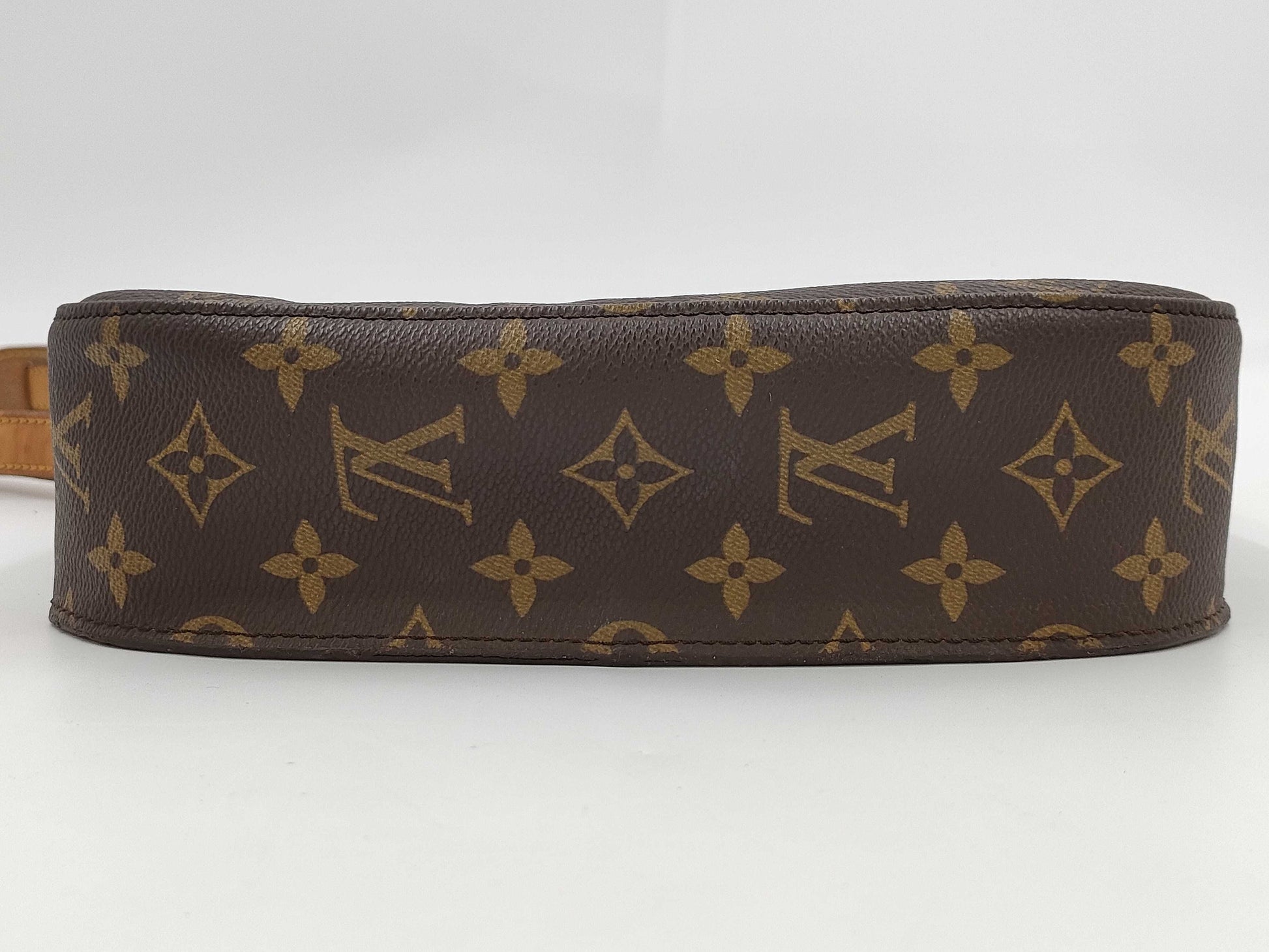 LOUIS VUITTON Monogram M51242 Saint-Cloud Shoulder Bag