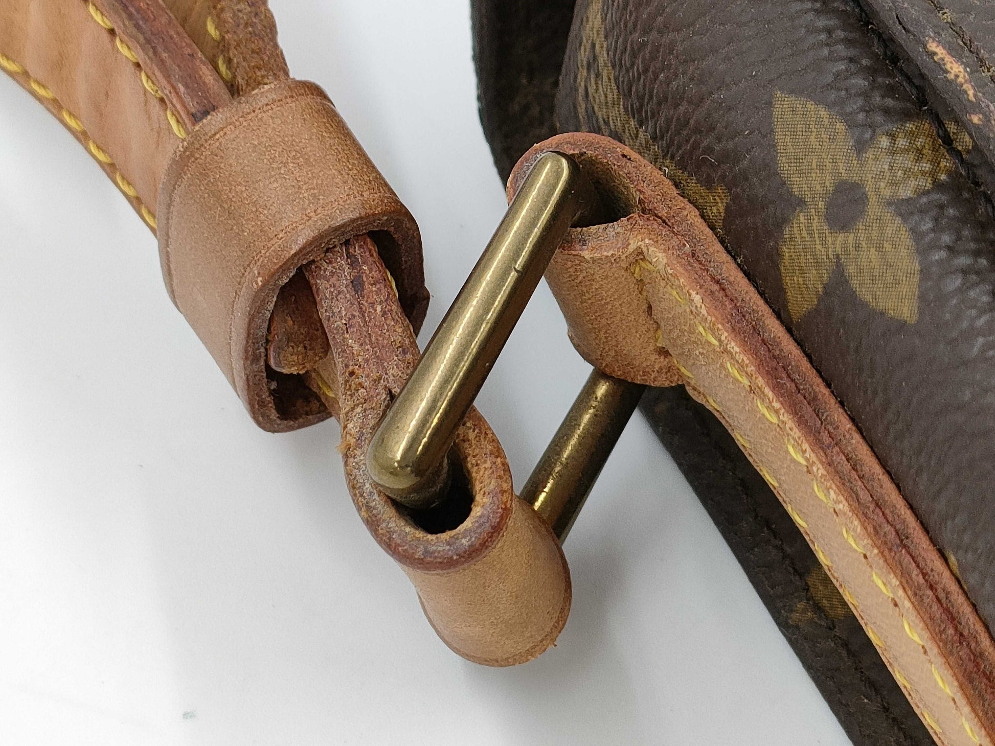 LOUIS VUITTON Monogram M51242 Saint-Cloud Shoulder Bag