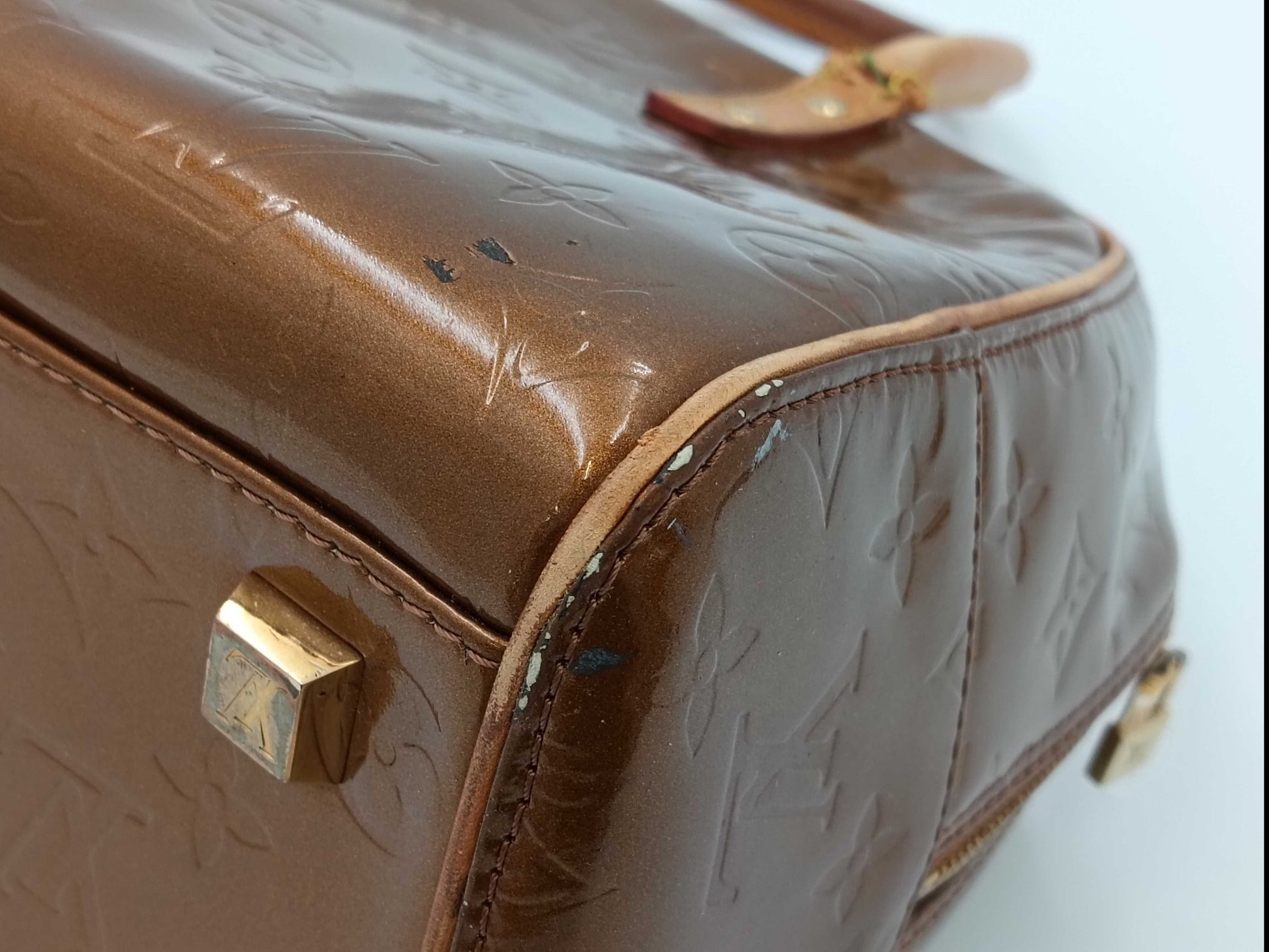 LOUIS VUITTON Vernis Tompkins Square Handbag