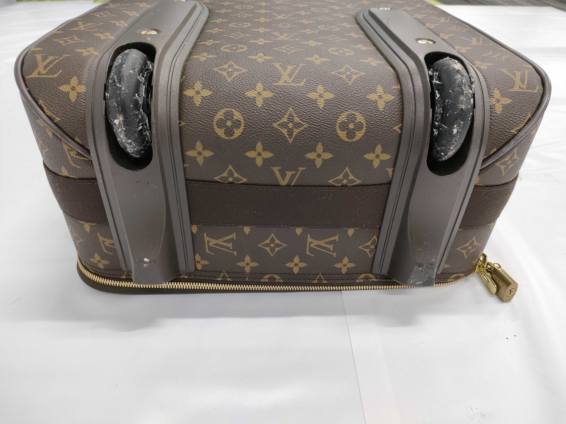 LOUIS VUITTON Monogram M23294 Pegasus 55 Business Bag