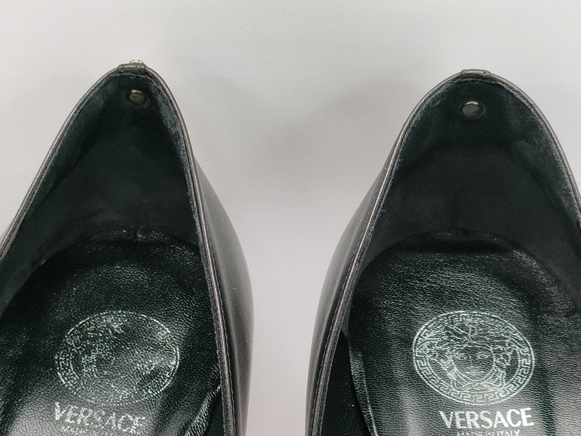 VERSACE pumps