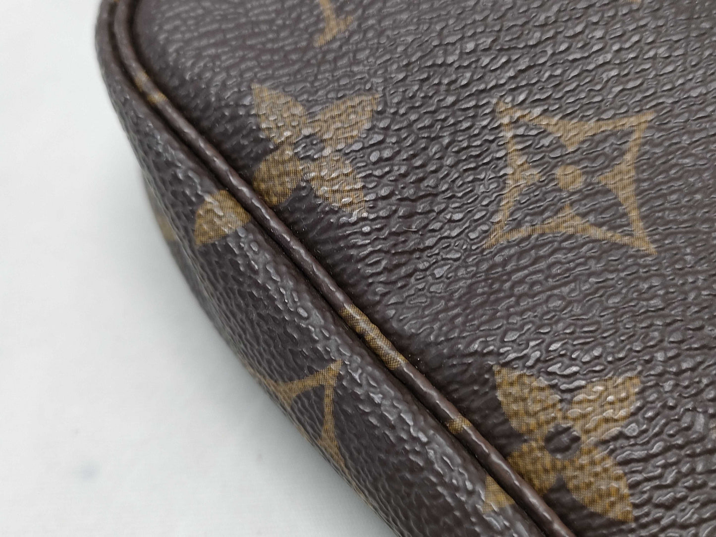LOUIS VUITTON Monogram M40712 Pochette Accessoires Pouch