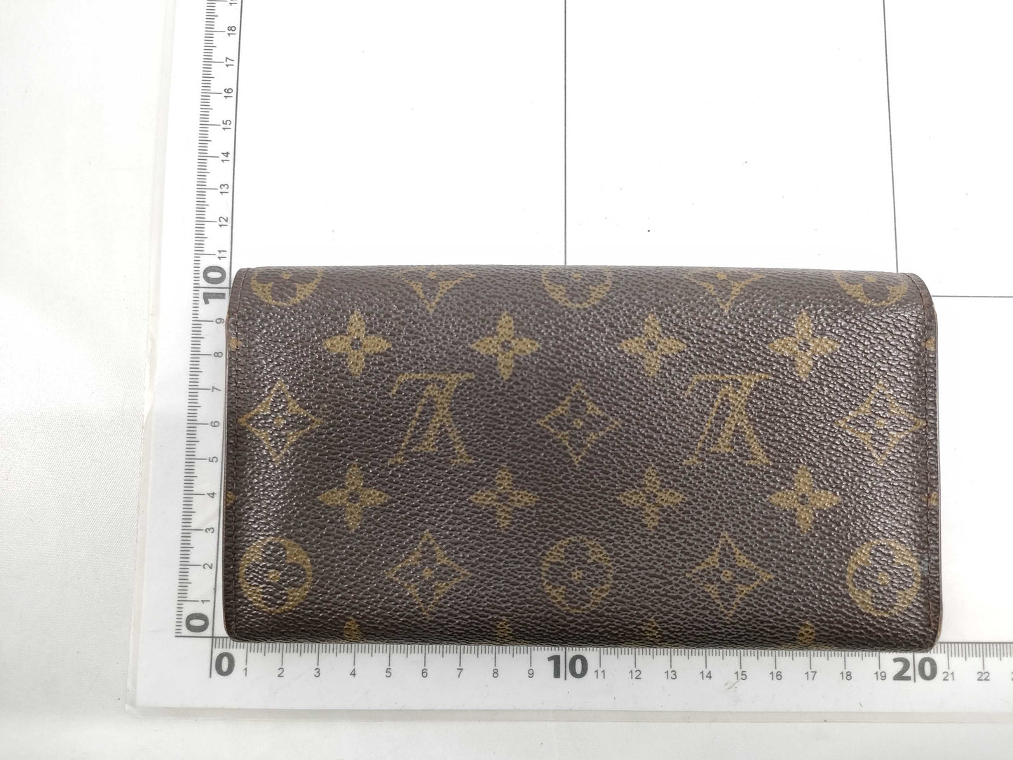 LOUIS VUITTON Monogram Portefeuille Sara Wallet