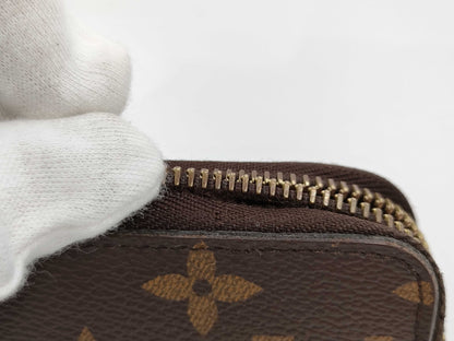 LOUIS VUITTON Monogram Zippy Wallet