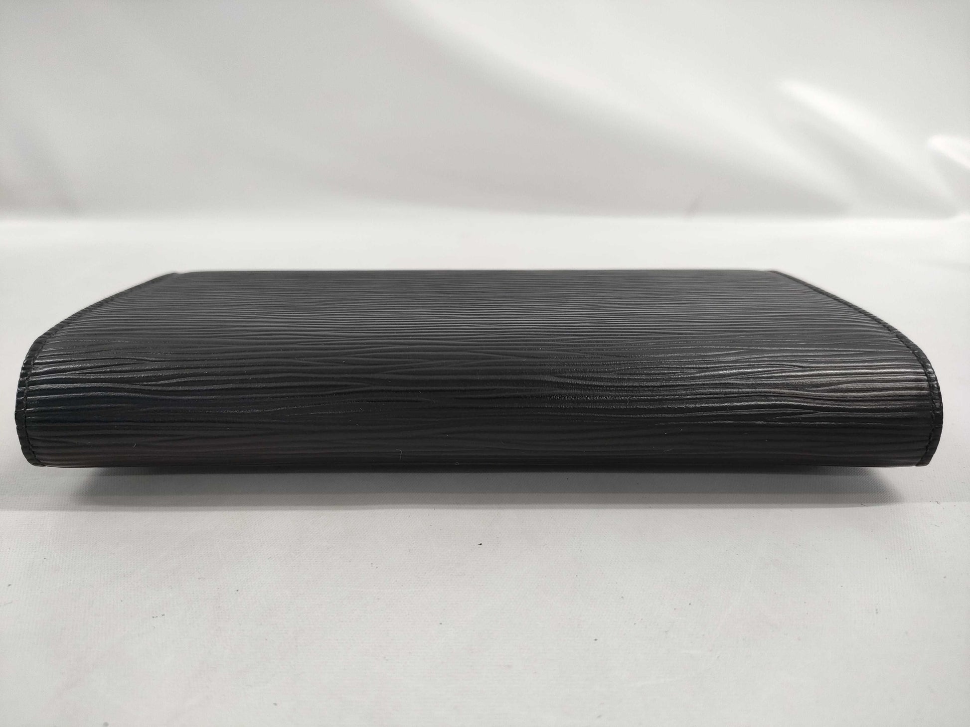 LOUIS VUITTON Epi Porte Tresor International Black Wallet